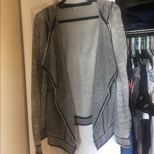 Lucky Brand gray wrap